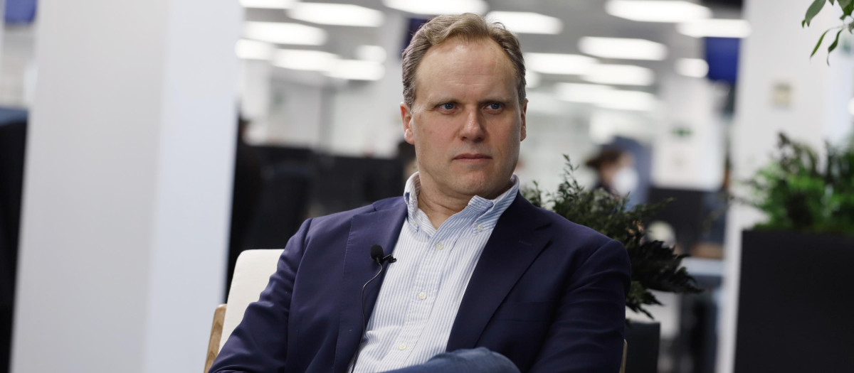 Daniel Lacalle en la redacción de El Debate.