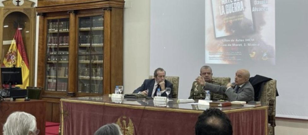 Presentación libro general Dávila
