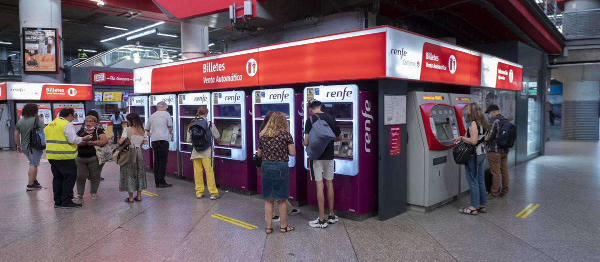 Renfe envía dos avisos al titular cuando detecta que finalmente el usuario no ha viajado sin anular la reserva