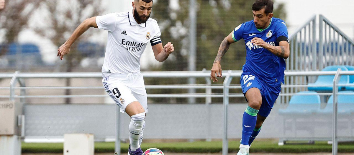 Benzema en el amistoso disputado por los blancos en Valdebebas esta semana
