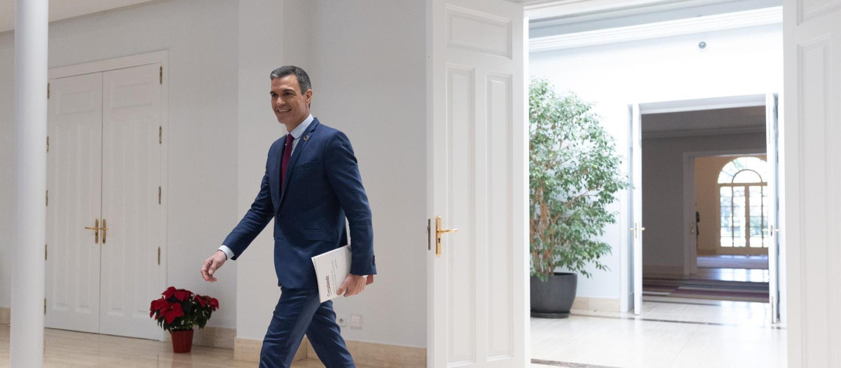 Pedro Sánchez, a su llegada a la rueda de prensa tras el último Consejo de Ministros