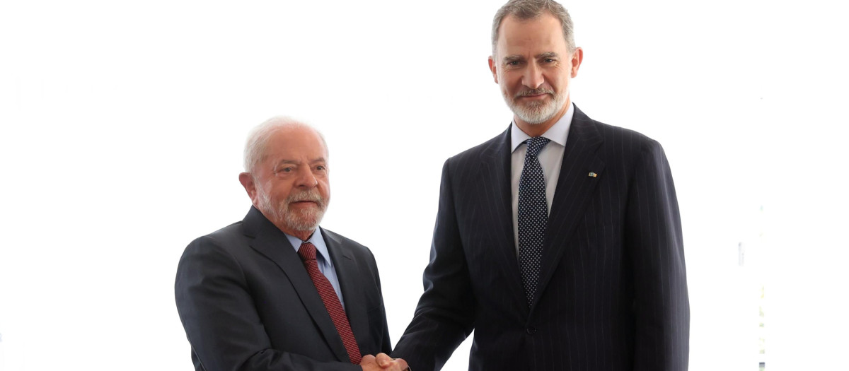 El Rey Felipe VI se reúne con Lula da Silva antes de regresar de Brasil