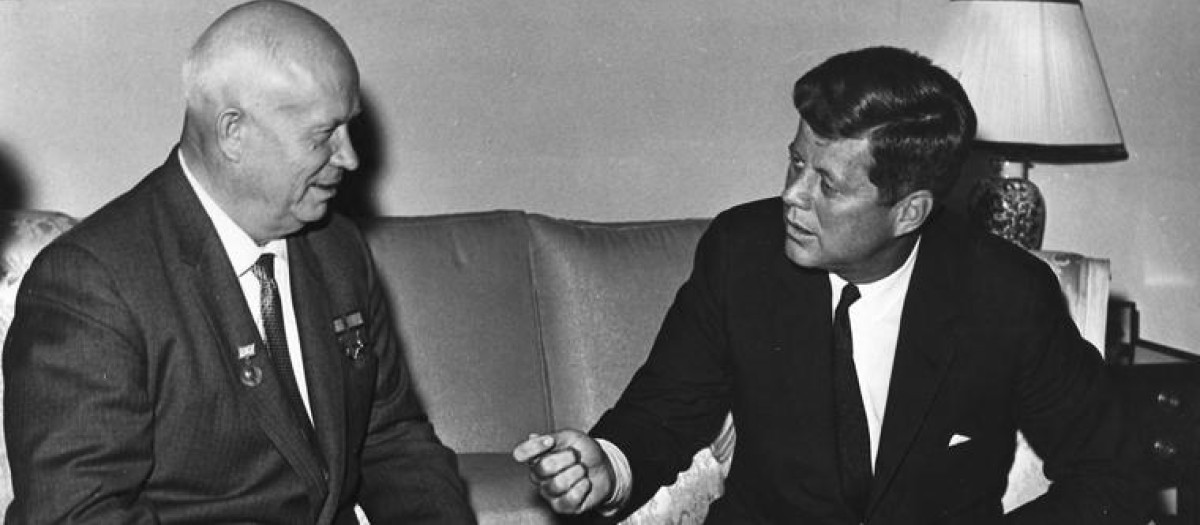 John Kennedy y Nikita Khrushchev