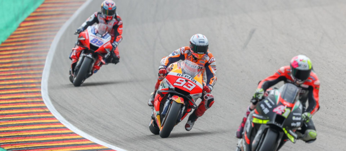 Alex Rins, Marc Márquez y Jorge Martín, tres de los españoles en MotoGP