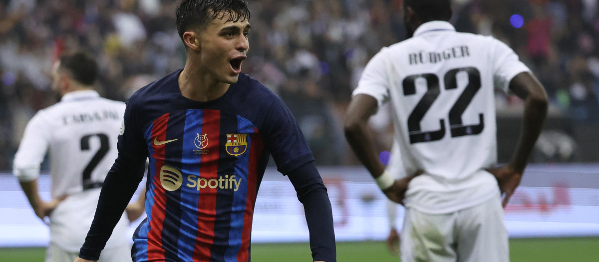 Pedri celebra el tercer gol del Barcelona