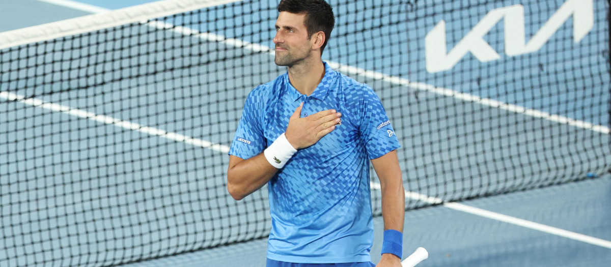 Novak Djokovic ha regresado al Open de Australia y lo ha hecho con una cómoda victoria