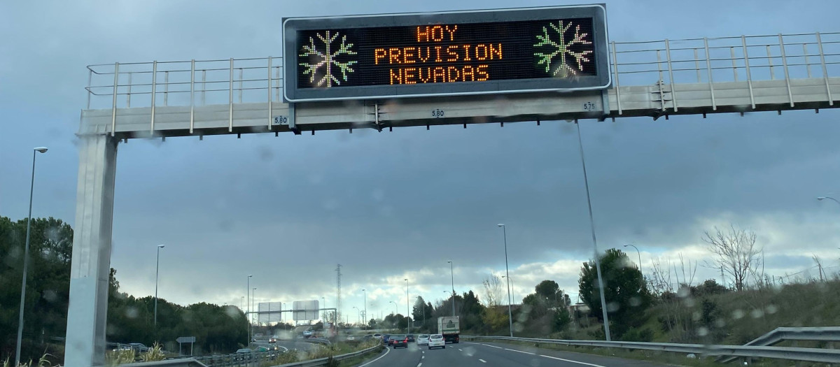 Antes de aventurarse en territorios con nieve conviene a prender a poner las cadenas
