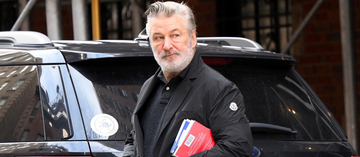 Alec Baldwin se enfrenta a cargos penales por la muerte de Halyna Hutchins