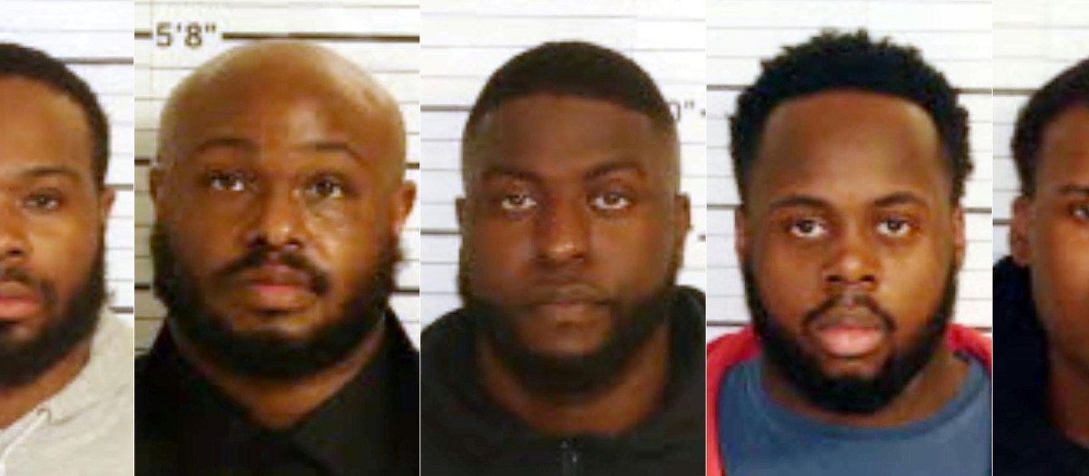 Fotografía de los cinco expolicías acusados de matar a un joven afroamericano