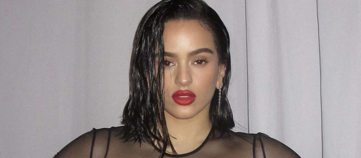 Rosalía acaba de estrenar su último tema, 'LLYLM'