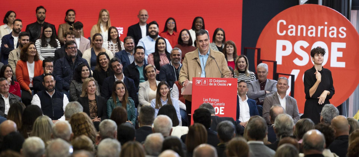 El presidente del Gobierno, Pedro Sánchez, en Canarias
