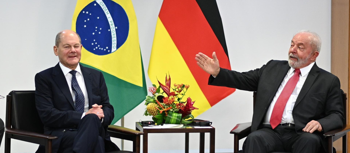 El Presidente de Brasil, Luiz Inácio Lula da Silva se reúne con el canciller de Alemania, Olaf Scholz, en el Palacio de Planalto, en Brasilia