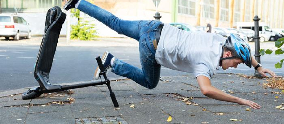 Los ayuntamientos se han visto obligados a regular el funcionamiento de los patinetes