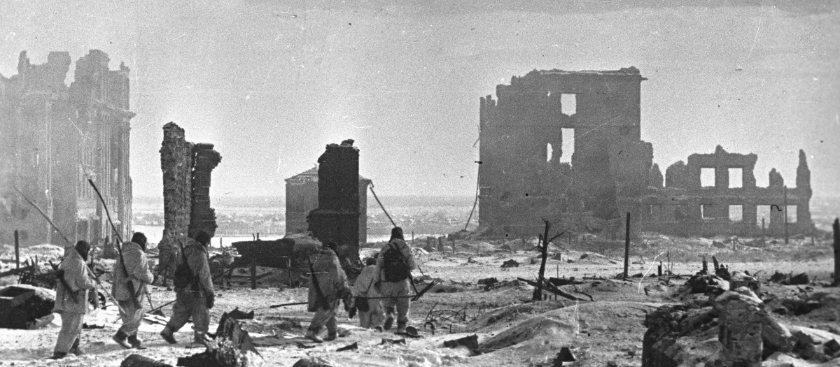 El centro de la ciudad de Stalingrado después de la victoria soviética sobre las tropas del Eje