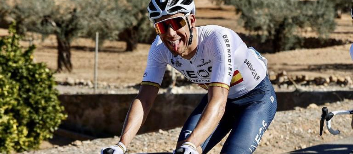 El ciclista español Omar Fraile decide que la bandera que le represente sea la ikurriña