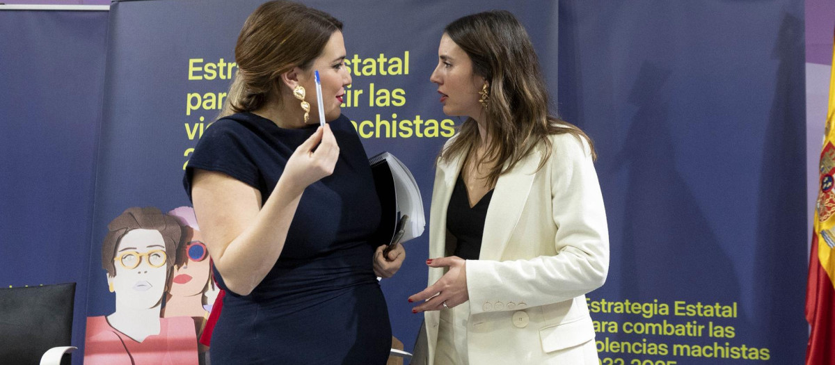 La ministra de Igualdad, Irene Montero, y la secretaria de Estado de Igualdad y contra la Violencia de Género, Ángela Rodríguez Pam