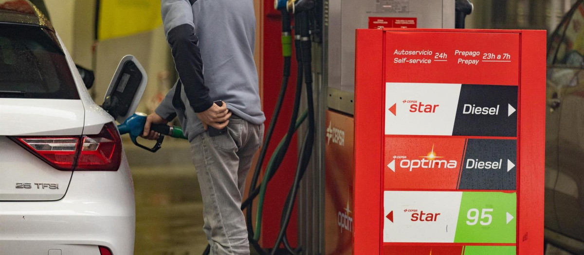 La gasolina va a seguir subiendo como consecuencia del veto a los productos petrolíferos rusos.