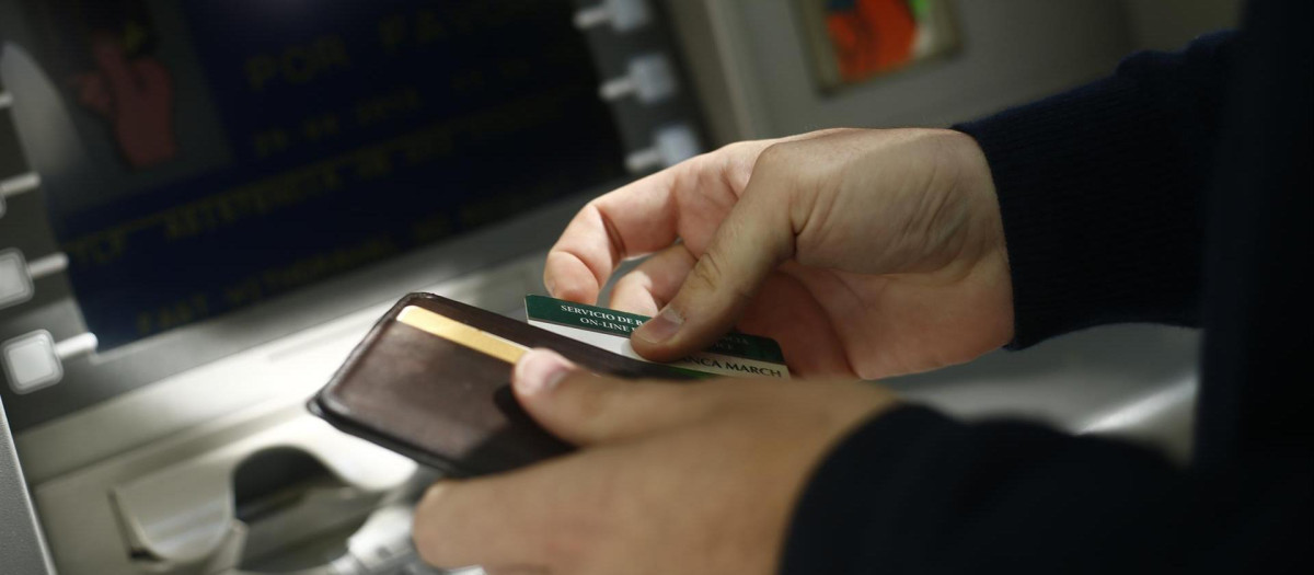 La renta disponible de los españoles ha caído un 7,85% desde el cuarto trimestre de 2019.