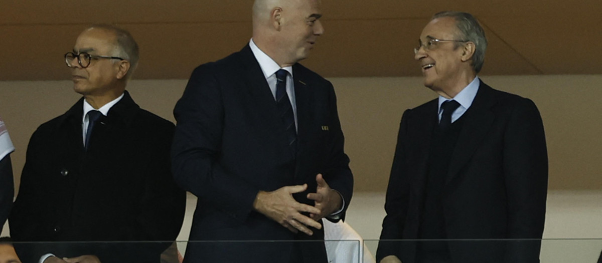 Florentino Pérez junto a Gianni Infantino, presidente de la FIFA