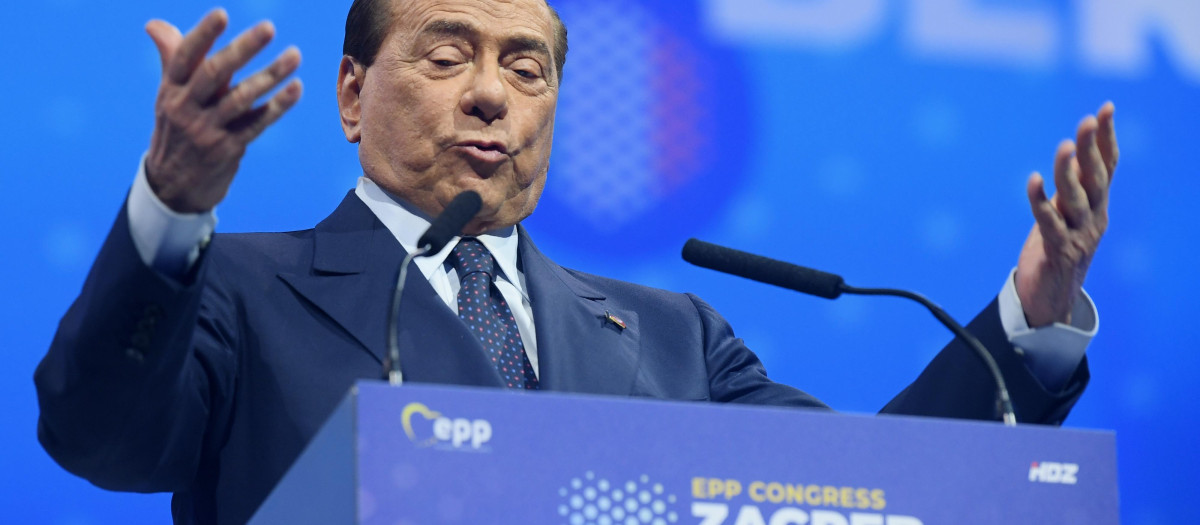 Berlusconi ex primer ministro Italia