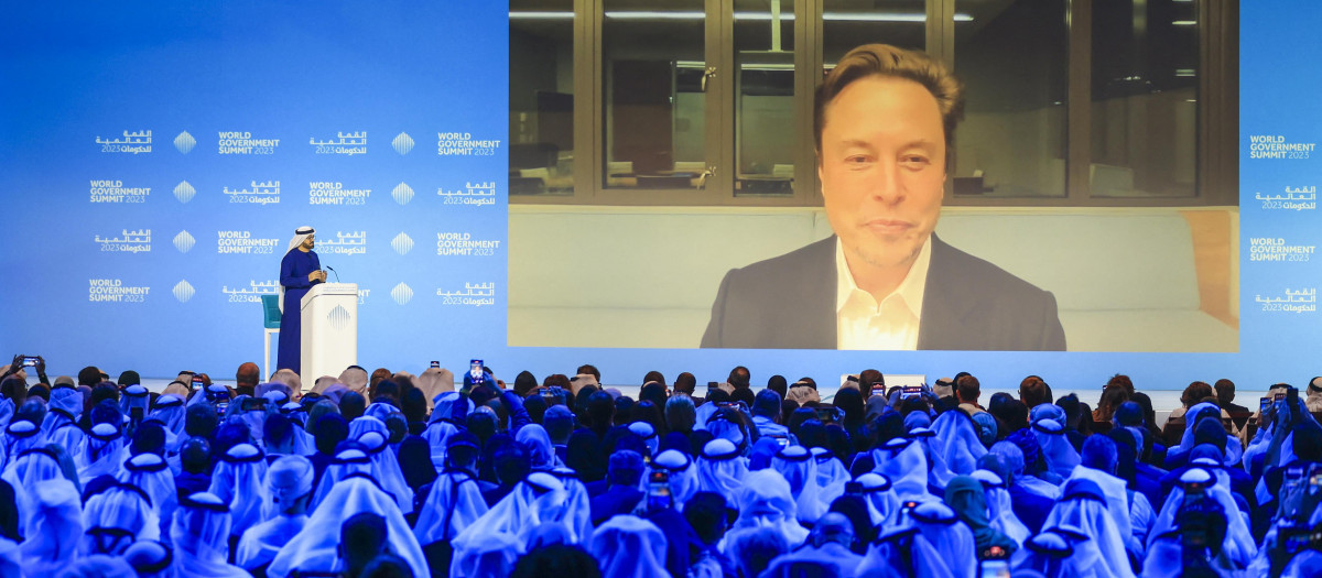 Elon Musk durante su intervención en la Cumbre Mundial de Gobiernos de Dubái