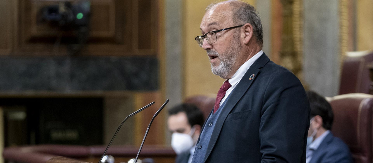 El diputado canario fue también director general de Ganadería del Gobierno canario y le sustituyó su sobrino, también detenido