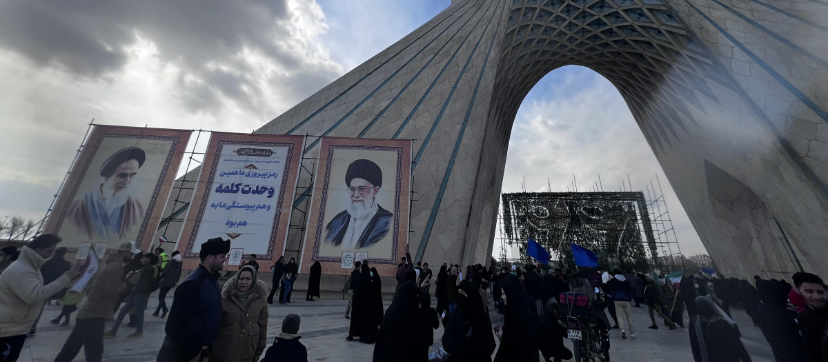 Plaza Azadi, en Teherán, Irán