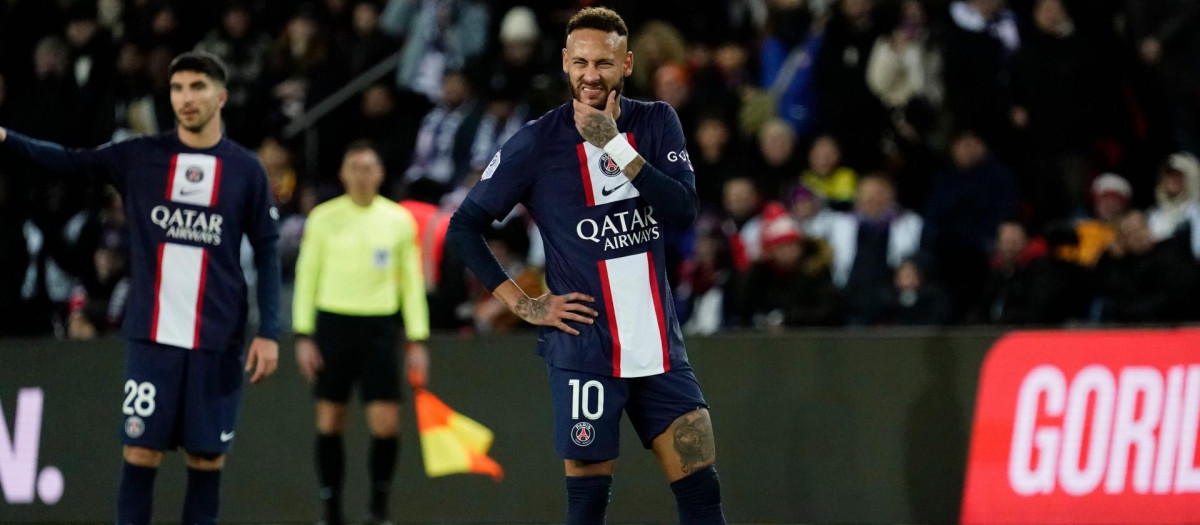 Disappointment for Neymar JR of PSG after his goal is disallowed by VAR for offside PSG v Angers, French Ligue 1 football match, Parc des Princes, Paris, France - 11 Jan 2023 *** Local Caption *** .