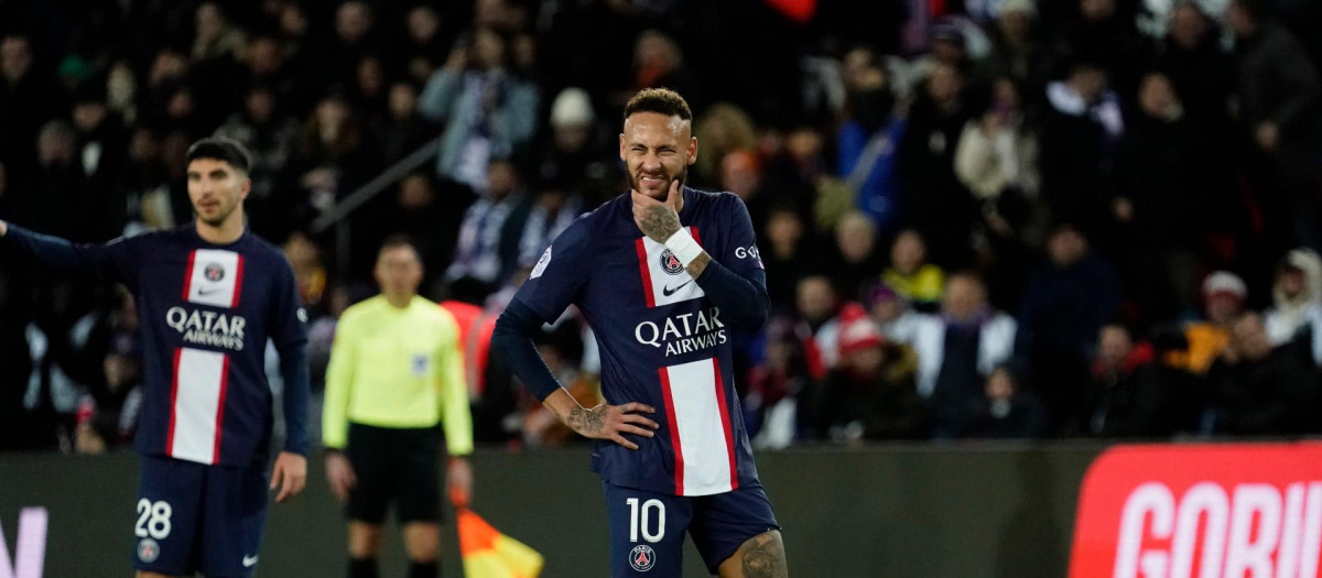 Disappointment for Neymar JR of PSG after his goal is disallowed by VAR for offside PSG v Angers, French Ligue 1 football match, Parc des Princes, Paris, France - 11 Jan 2023 *** Local Caption *** .