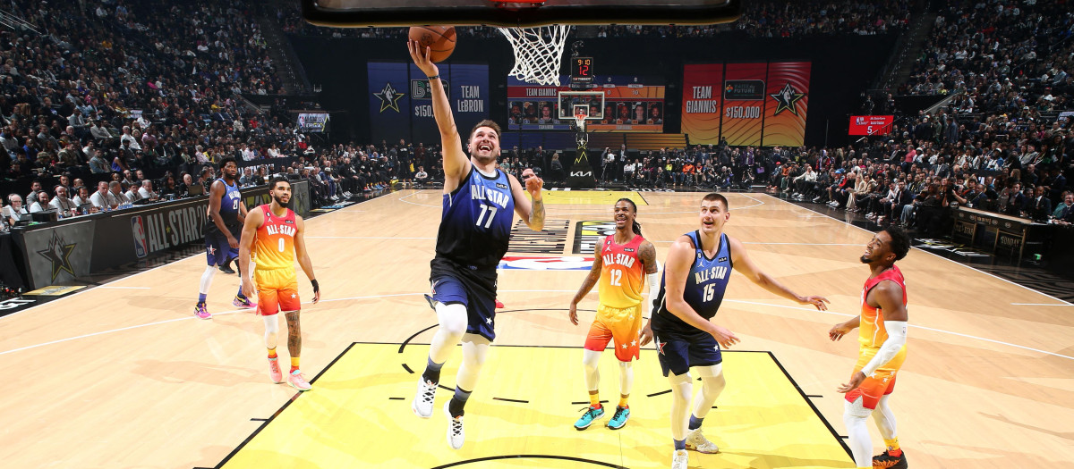 SALT LAKE CITY, UT - FEBRUARY 19: Luka Doncic #77 of Team LeBron drives to the basket during the NBA All-Star Game as part of 2023 NBA All Star Weekend on Sunday, February 19, 2023 at Vivint Arena in Salt Lake City, Utah. NOTE TO USER: User expressly acknowledges and agrees that, by downloading and/or using this Photograph, user is consenting to the terms and conditions of the Getty Images License Agreement. Mandatory Copyright Notice: Copyright 2023 NBAE   Nathaniel S. Butler/NBAE via Getty Images/AFP (Photo by Nathaniel S. Butler / NBAE / Getty Images / Getty Images via AFP)