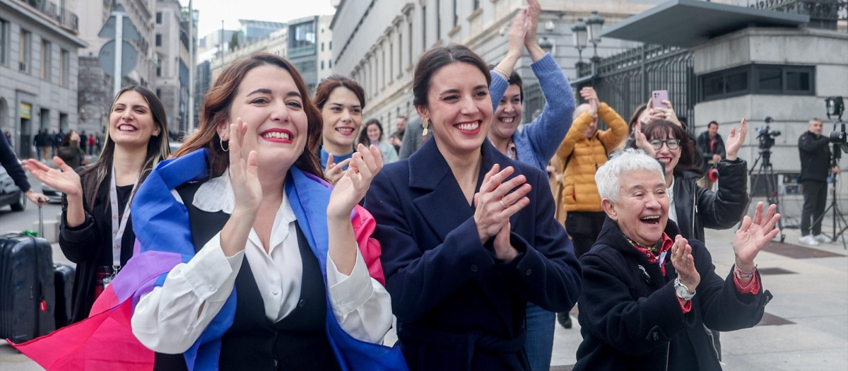 La ministra de Igualdad, Irene Montero y la secretaria de Estado de Igualdad y contra la Violencia de Género, Ángela Rodríguez Pam