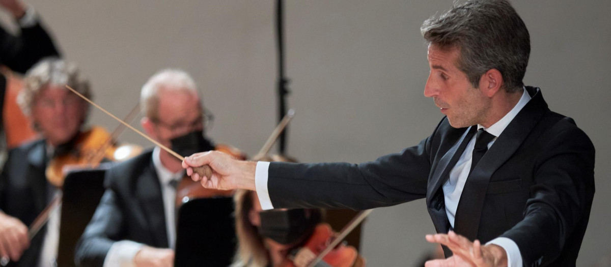 Lucas Macías, director de la Orquesta Ciudad de Granada
