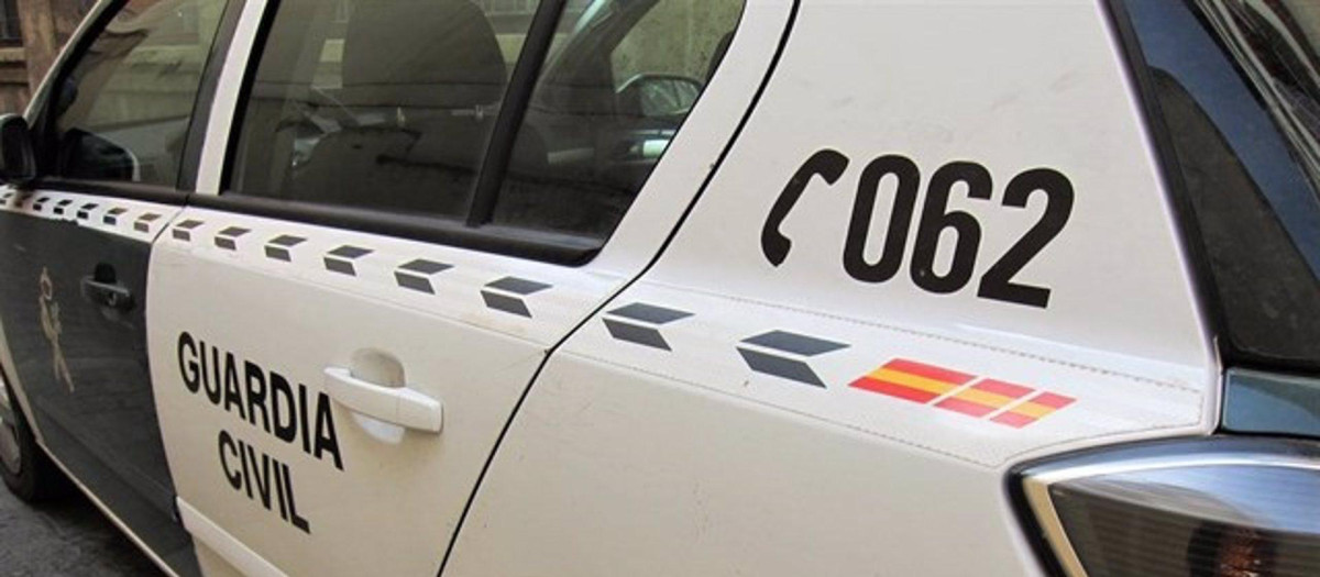 Foto de archivo de un coche de la Guardia Civil
