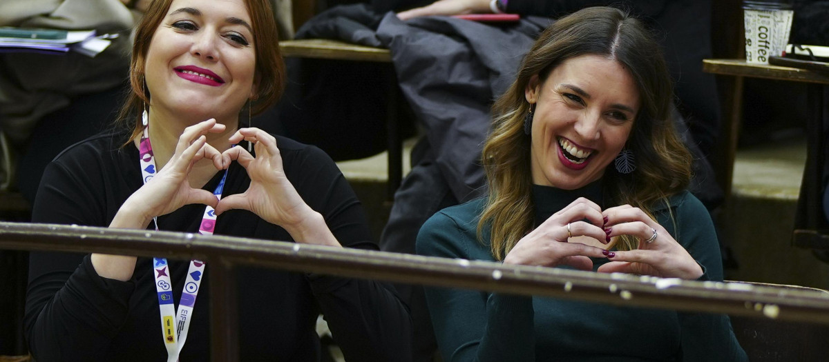 Irene Montero y Ángela Rodríguez durante el Encuentro Internacional Feminista