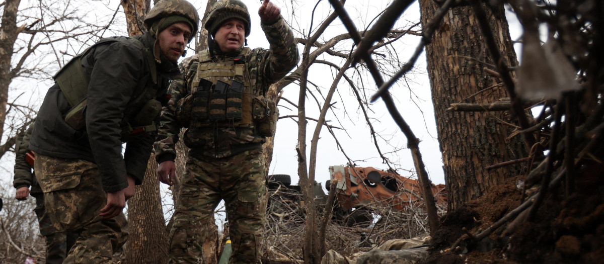 Tropas ucranianas en el frente de Bajmut