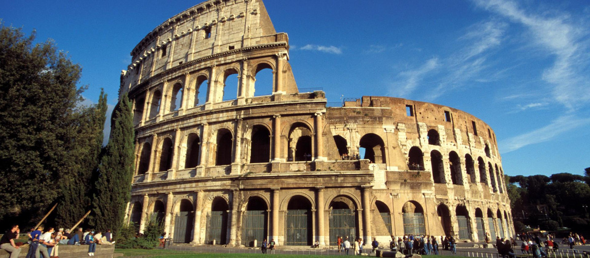COLOSSEUM ROME.HISTORICAL,STORY,CITY,TOWN,SPARE TIME,FREE TIME,LEISURE,LEISURE TIME,HOLIDAY,VACATION,HOLIDAYS,VACATIONS,ANTIQUE,EUROPE,SIGHTSEEING,ROME,ROMA,SOUTH,STADIUM,PLACE,ARENA,COSMOPOLITAN CITY,ETERNAL,ROMAN,TOURISTIC,COLOSSEUM,TRAVELING,TRIP,JOURNEY,ITALY,SHINE,SHINES,BRIGHT,LUCENT,LIGHT,SERENE,LUMINOUS,SUNNY,HEAVENLY BODY,CELESTIAL BODY,SUN,BUILDING,BUILDINGS