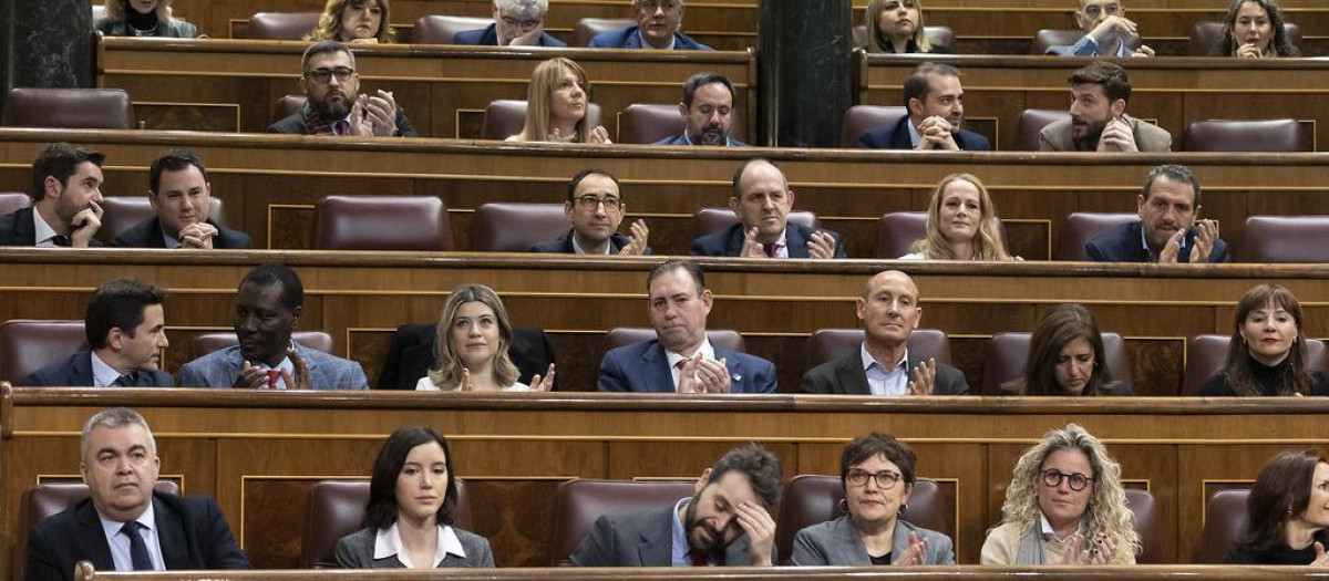 Los diputados del PSOE durante un pleno