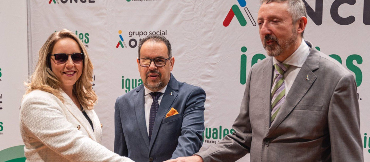 Anabel Mercado, Francisco Valderas y Cristóbal Martínez