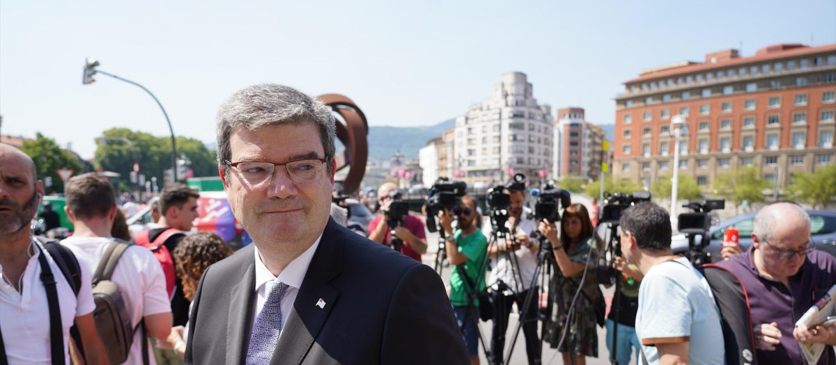 El alcalde de Bilbao, Juan Mari Aburto, en julio de 2022