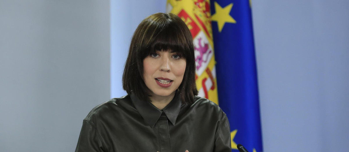 La ministra de Ciencia, Diana Morant, durante la rueda de prensa tras el Consejo de Ministros celebrado en el Palacio de la Moncloa este martes