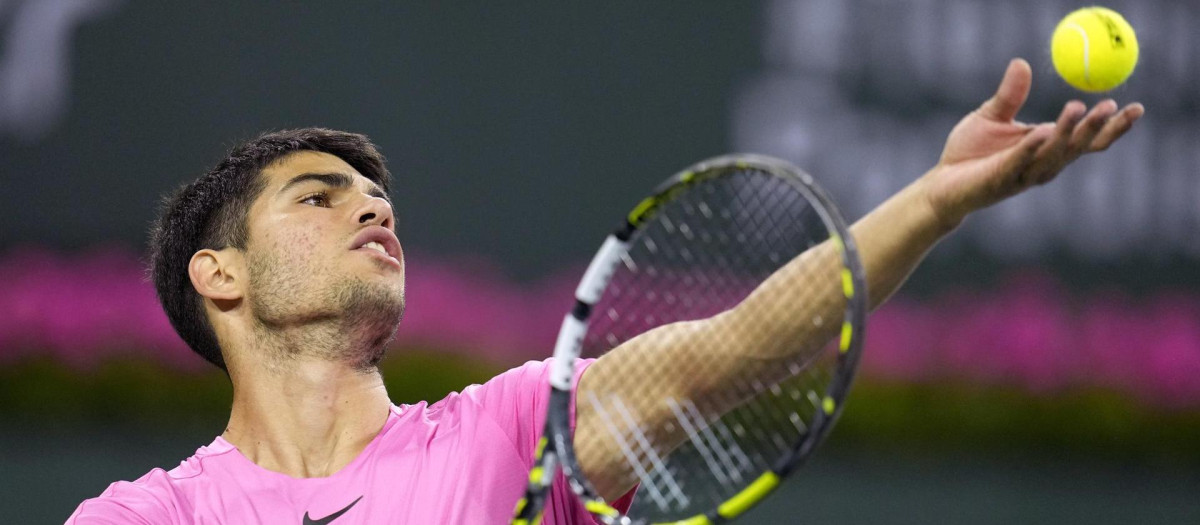 Carlos Alcaraz, durante el partido contra Thanasi Kokkinakis