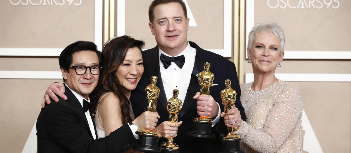 Ke Huy Quan, Michelle Yeoh, Brendan Fraser y Jamie Lee Curtis