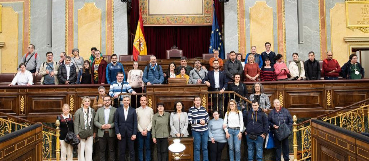 El Ayuntamiento acompaña a Futuro Singular en su visita al Congreso