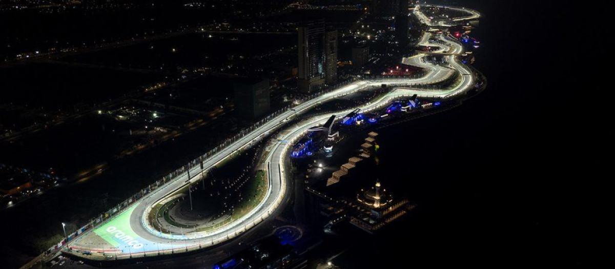 El circuito urbano de Yeda se corre por la noche y alberga el GP de Arabia Saudí