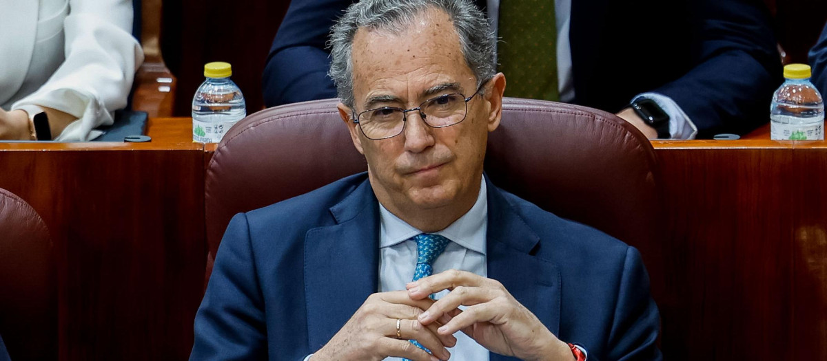 Enrique Ossorio, vicepresidente de la Comunidad de Madrid, durante el pleno de la Asamblea de Madrid, este jueves en Madrid.