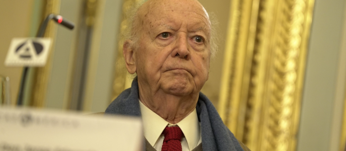El escritor Jorge Edwards