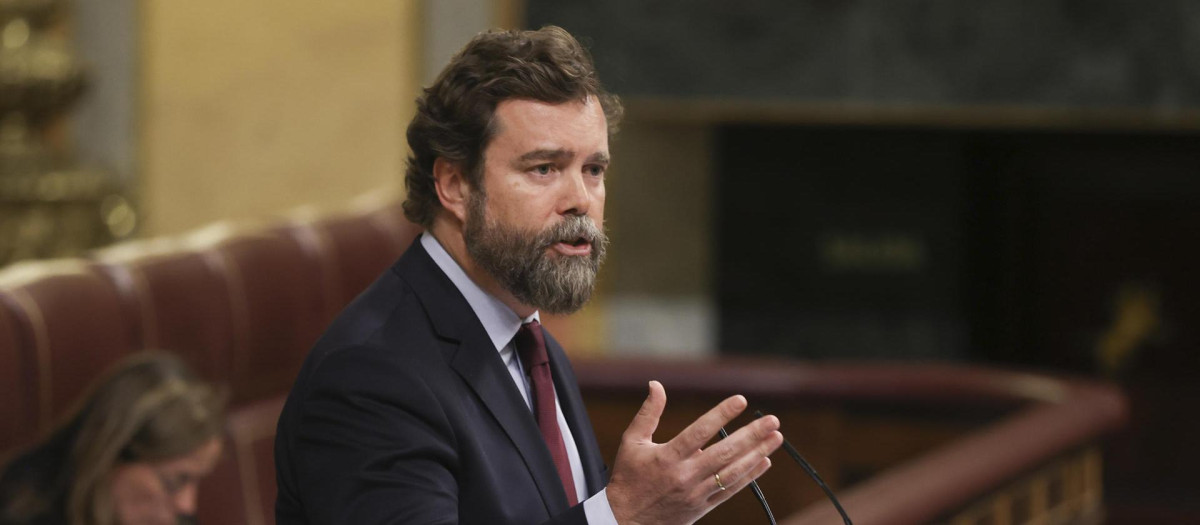 MADRID, 21/03/2023.- El portavoz de Vox en el Congreso, Iván Espinosa de los Monteros durante el debate de la moción de censura de VOX contra el presidente del Gobierno, Pedro Sánchez, con Tamames como candidato a la Presidencia, este martes en el Congreso de los Diputados. EFE/ Kiko Huesca