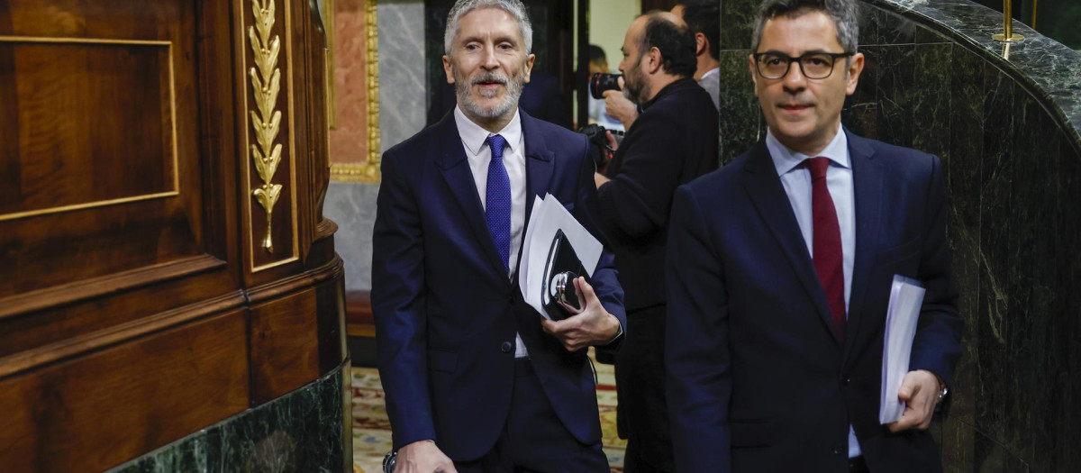 Bolaños y Marlaska entran en el Hemiciclo
