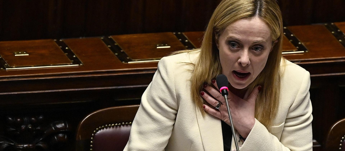 Rome (Italy), 22/03/2023.- Italian Prime Minister, Giorgia Meloni, delivers a speech at the Lower House ahead of the upcoming European Council meeting, in Rome, Italy, 22 March 2023. The EU Council meets in Brussels from 23 to 24 March 2023. (Italia, Bruselas, Roma) EFE/EPA/Riccardo Antimiani