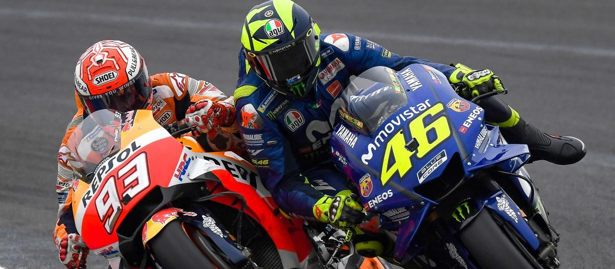 Márquez en una pugna por pasar al piloto italiano